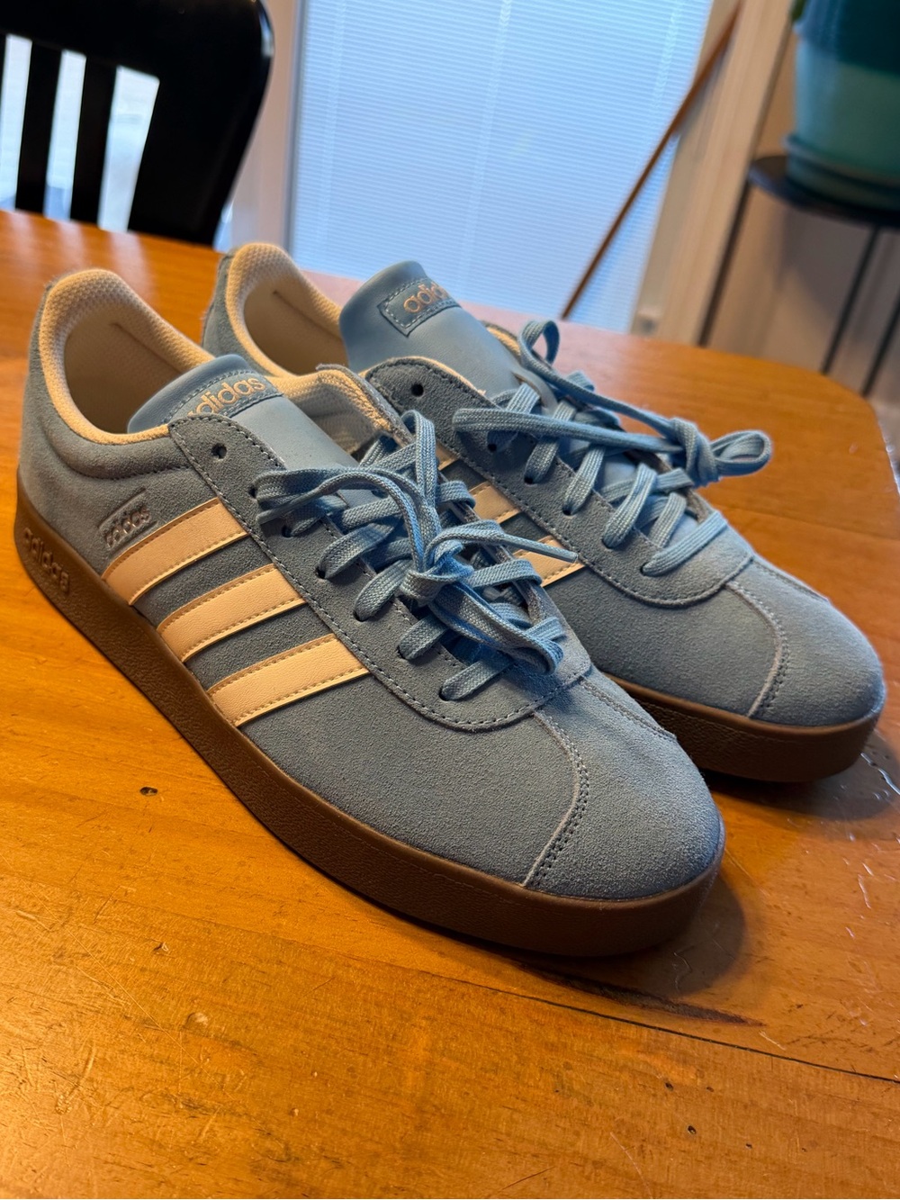 NWT adidas VL Court 2.0 Light Blue Suede Sneakers with white stripes men’s 9.5 - Picture 2 of 8